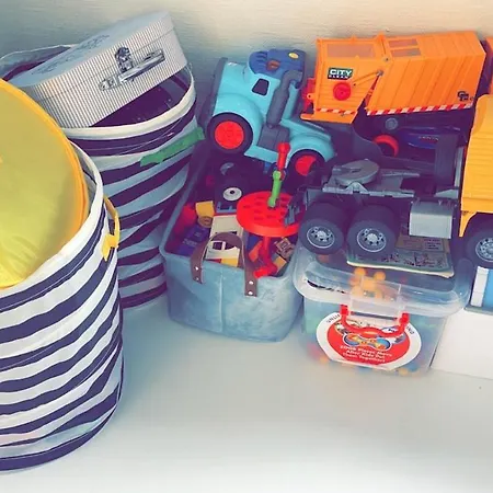 Charming Older House With Private Parking *