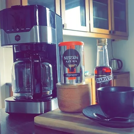 Charming Older House With Private Parking Apartmán