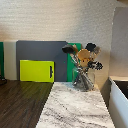 Charming Older House With Private Parking *