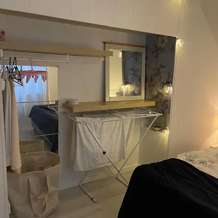 Charming Older House With Private Parking Apartmán Stavanger