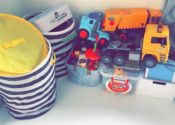 Charming Older House With Private Parking *