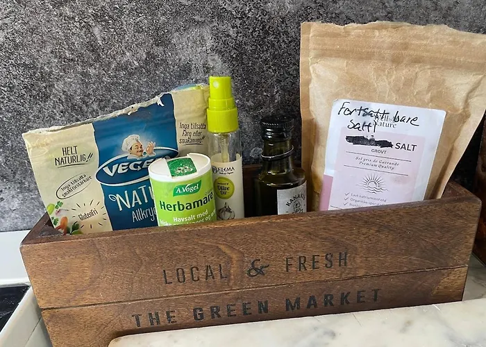 Charming Older House With Private Parking Apartament *