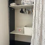 Apartment Charming Older House With Private Parking *